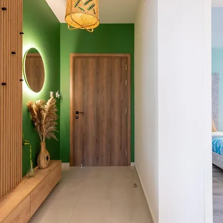 Апартаменты Beachcomber 2-bedroom In
