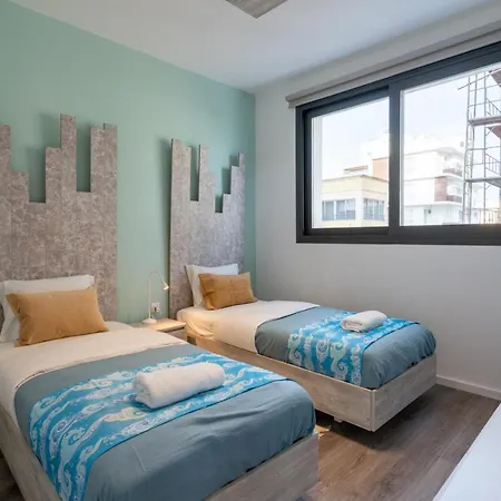 Beachcomber 2-bedroom In * Larnaca